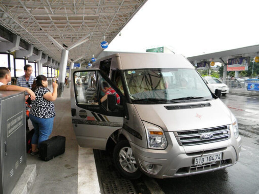 Giới thiệu về dịch vụ thuê Xe 7 Chỗ Đón Khách Đoàn Nhỏ Sân Bay Tân Sơn Nhất