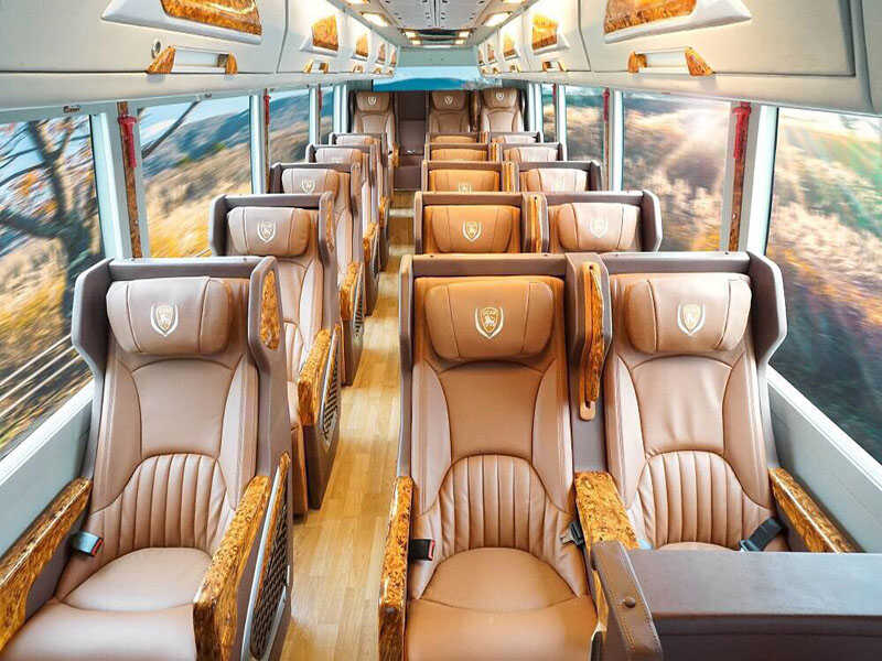 Thuê Xe Limousine 19 Chỗ Hà Nội – Dịch Vụ Đẳng Cấp, Giá Tốt Tại Huy Đạt